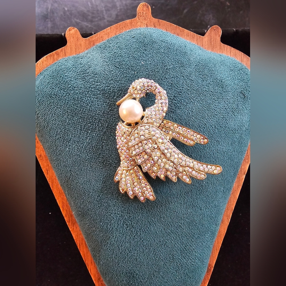 Vintage Swan Brooch
